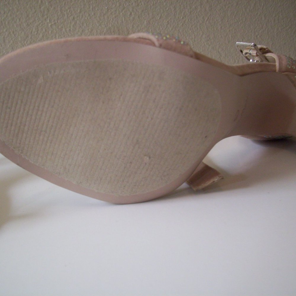 Anne Michelle size 8 tan faux suede rhinestone heels - Picture 6 of 10